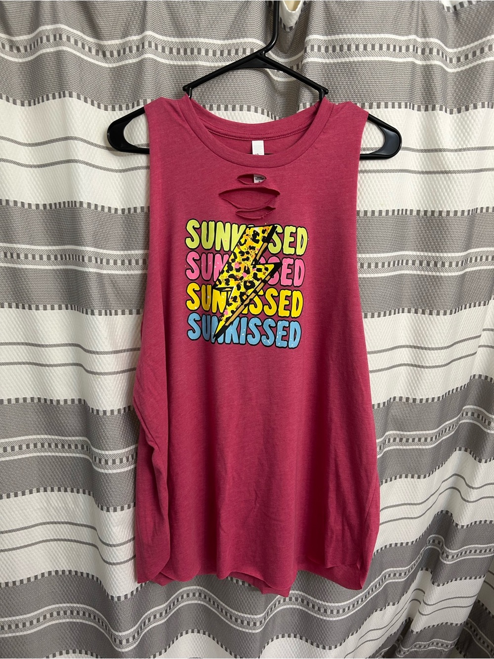 Women’s Pink Graphic Muscle Tank - Sunkissed Print Size XL
